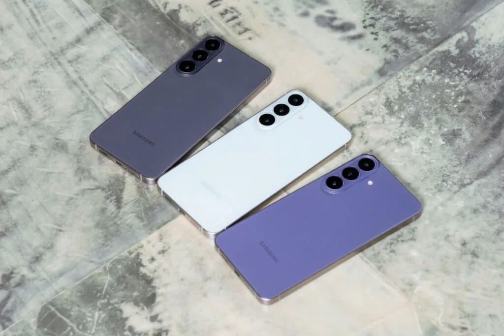 Samsung Galaxy S26 FE đối đầu Redmi Note 17 Pro Max 5G: chọn ổn định hay hiệu năng?