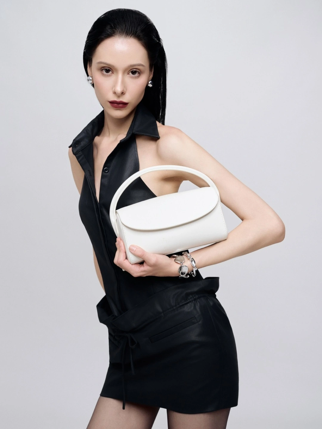 Noir Blanc của PHAM: Tủ đồ công sở tối giản ba màu
