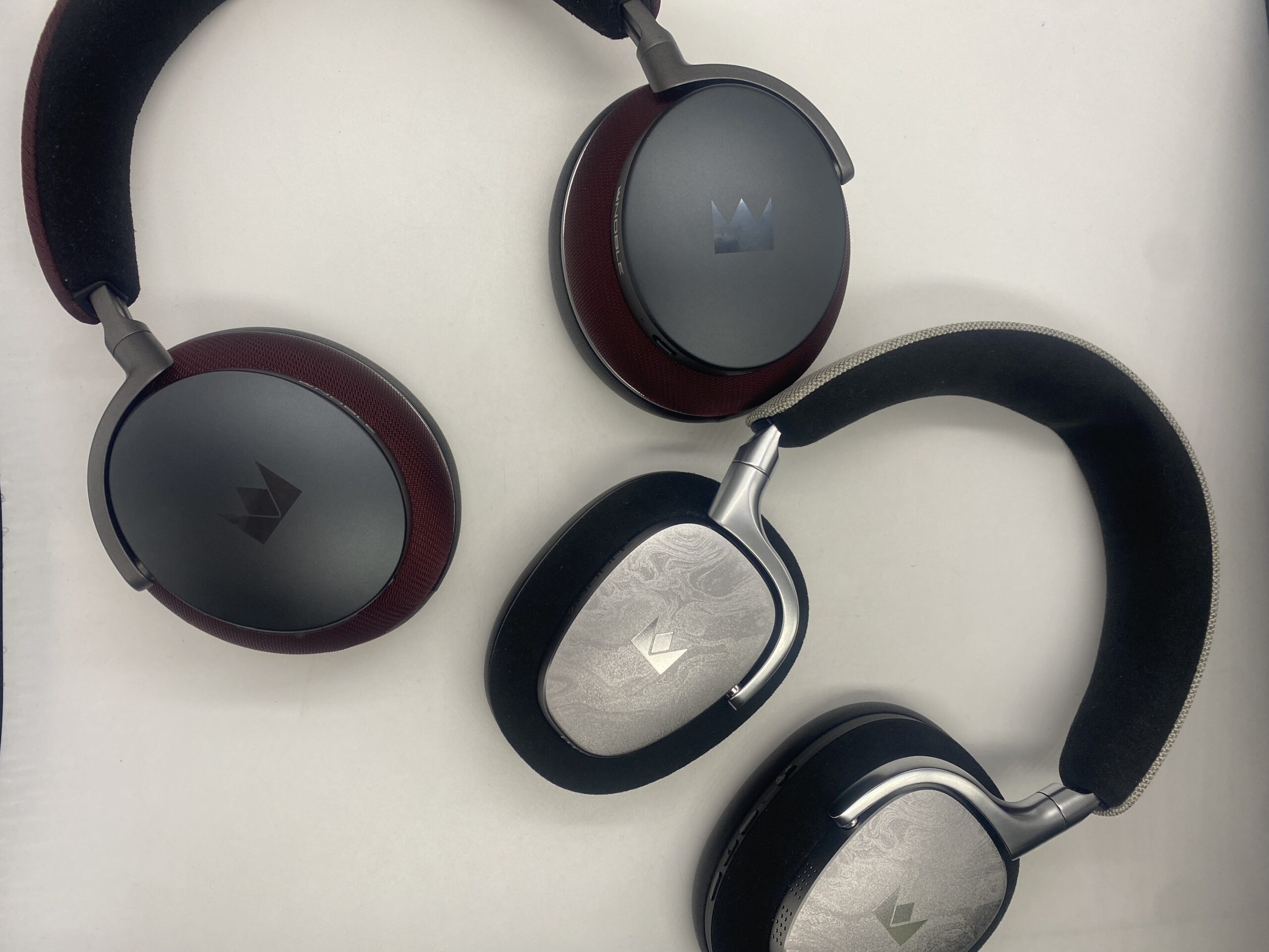 Astell & Kern Clarus vs Noble FoKus Artemis: chọn tai nghe in-ear cao cấp nào cho độ chi tiết tối đa?