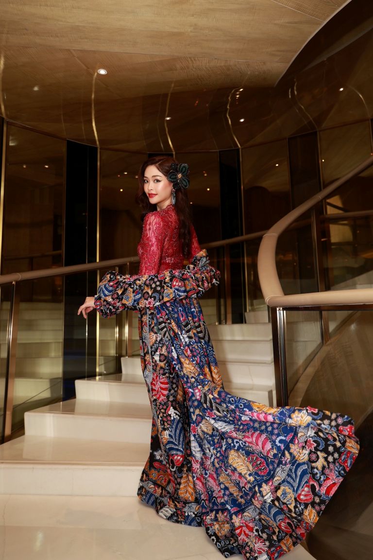 Pereka Asia Menuntut Ruang Utama Di Pentas Fashion Week Global