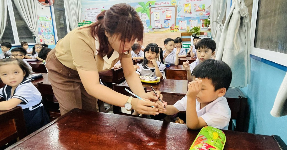Quản lý siêu trường 10.500 học sinh ở Nha Trang: Thách thức hay cơ hội?