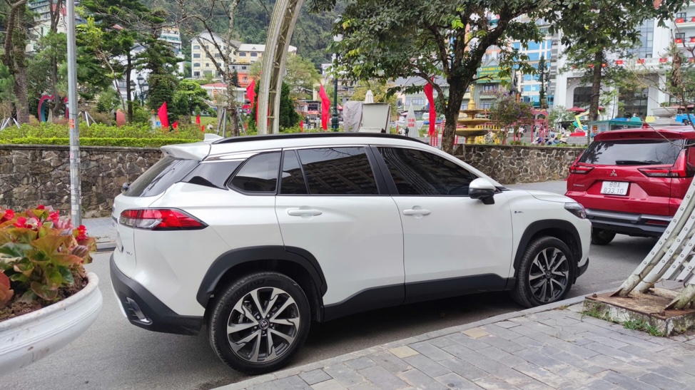 Toyota đề xuất đặc quyền hybrid: cú hích mới cho SUV cỡ nhỏ?