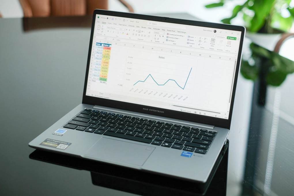 Bảo hành và độ bền: Hướng dẫn sinh viên chọn laptop cho 4 năm đại học