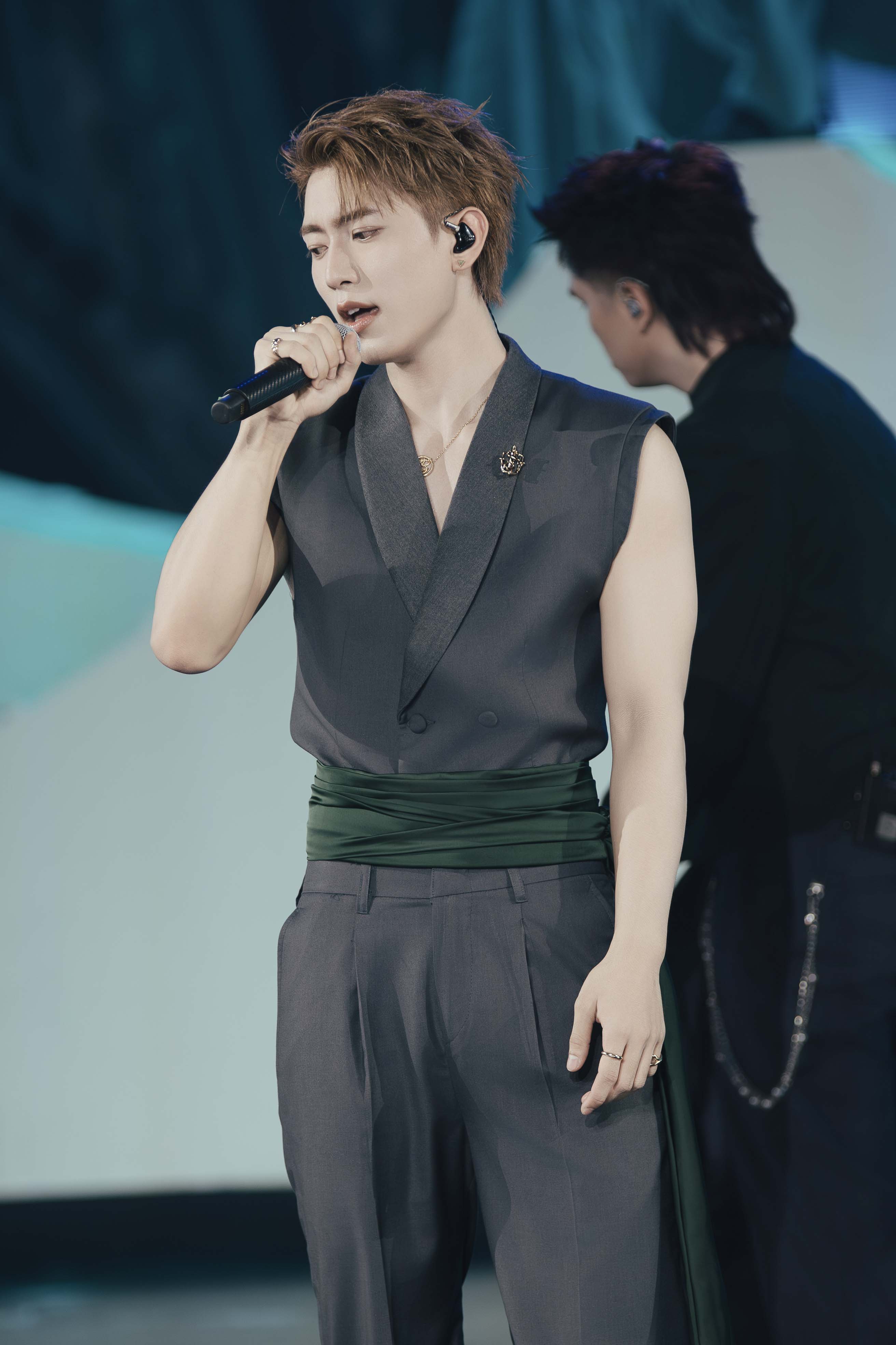 Khi rapper thử hát, khi R&B chinh phục những giọng quen
