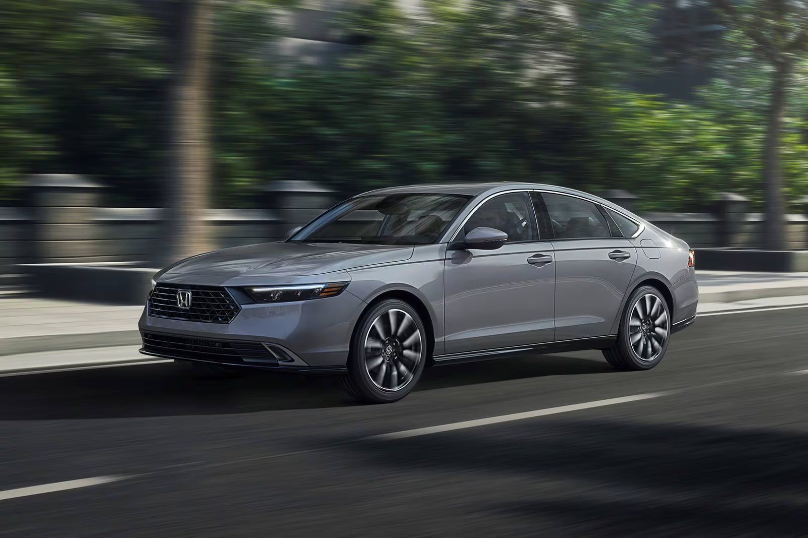 Hướng dẫn chọn xe gia đình từ 600 triệu đến 5 tỷ: MPV, SUV hay sedan?