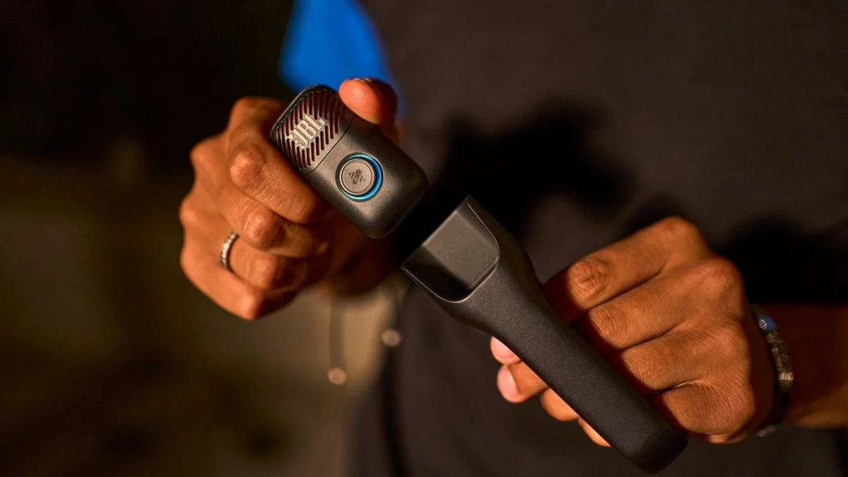 JBL EasySing Mic Mini ra mắt: Micro karaoke AI 3,99 triệu có đáng tiền?