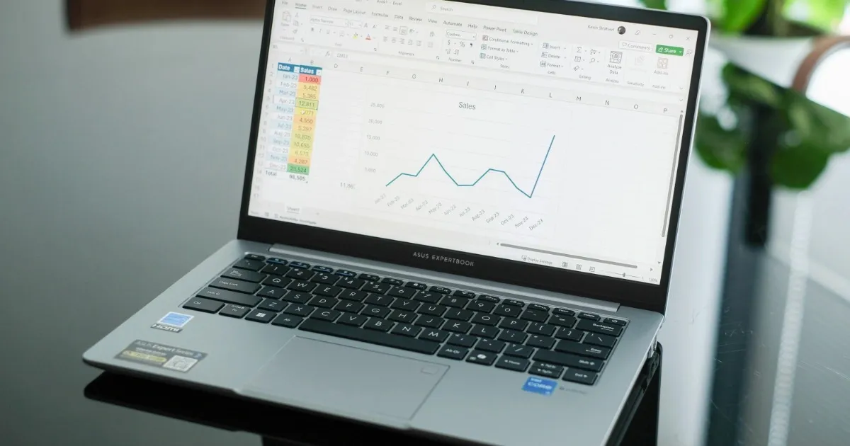 Tại sao sinh viên nên chọn laptop doanh nghiệp
