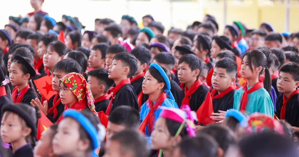 Sửa đổi chương trình, sách giáo khoa: Cú xoay mạnh sang ngoại ngữ, STEM và AI