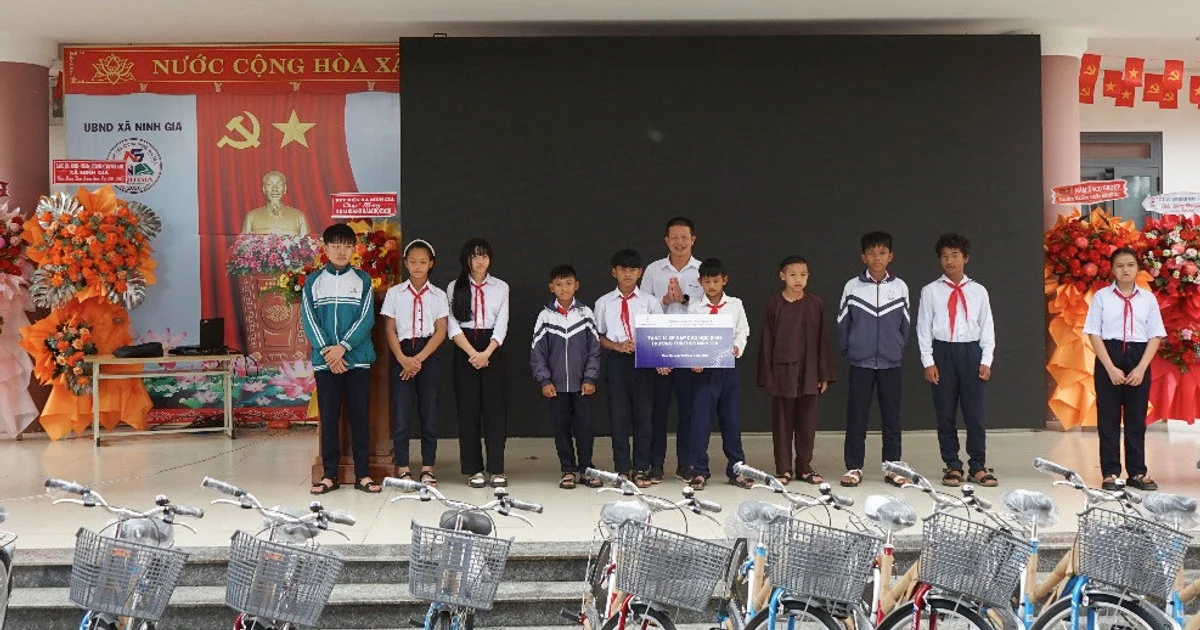 Học bổng doanh nghiệp cho trẻ em khó khăn: phụ huynh nên bắt đầu từ đâu?