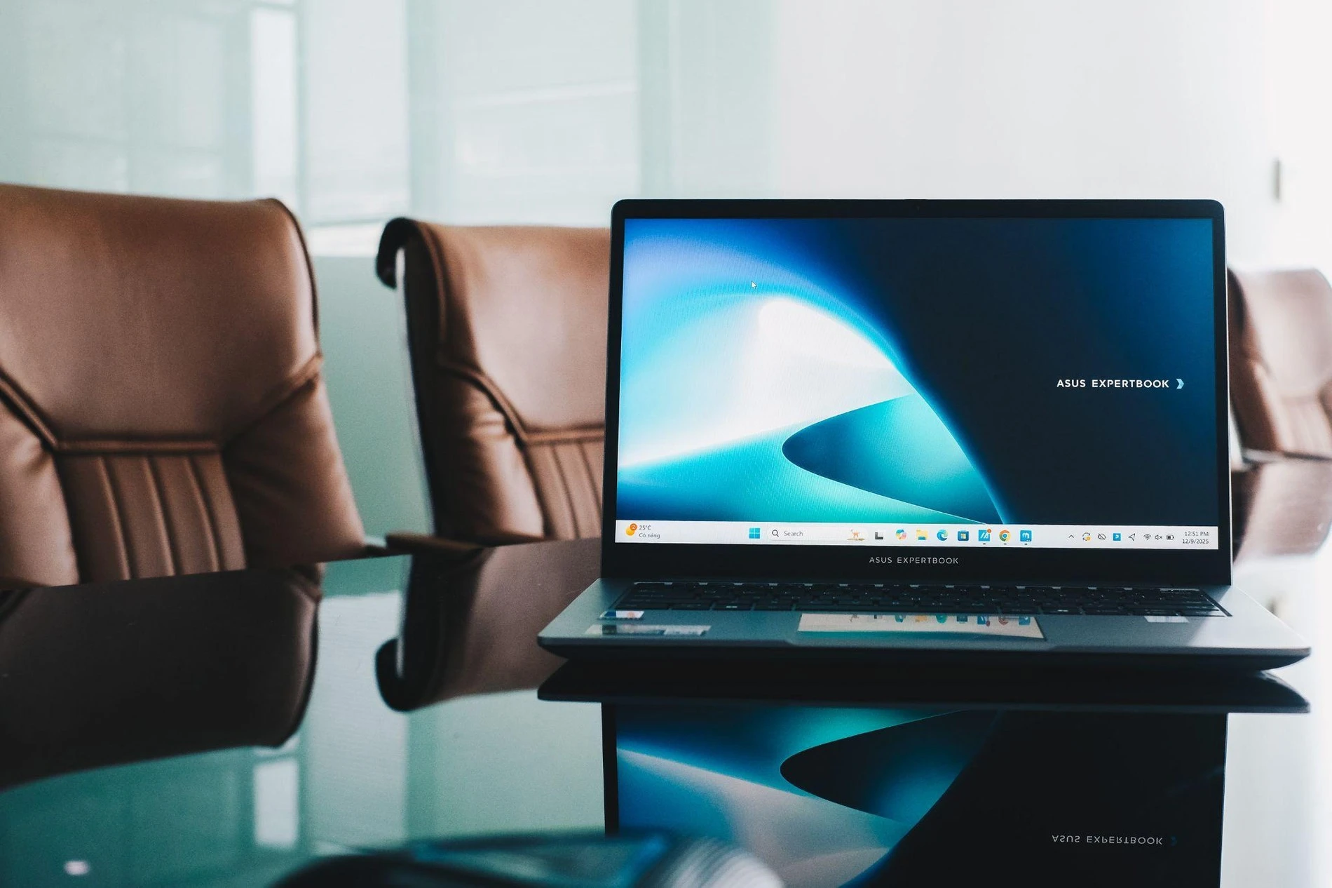 Hướng dẫn chọn laptop cho sinh viên mới: Tập trung vào ngành học và độ bền