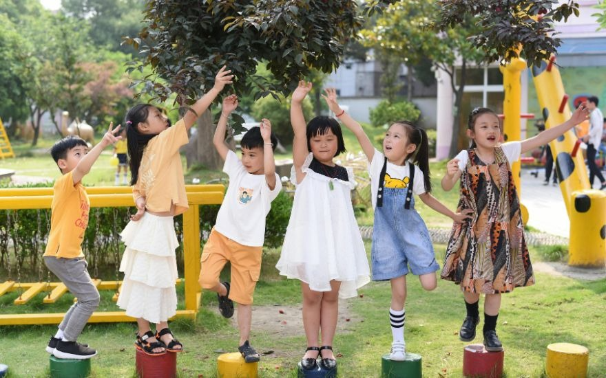 Cận thị ở trẻ em tăng nhanh: 5 cách phòng ngừa và kiểm soát độ cận hiệu quả