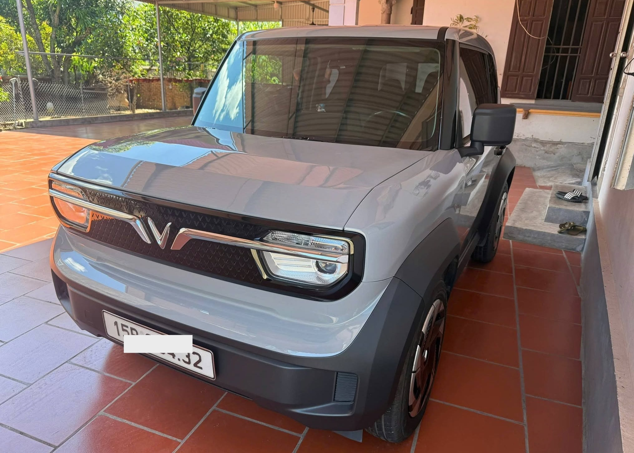 VinFast VF 3 bán lại sau 2 năm: nên mua xe cũ hay mới?