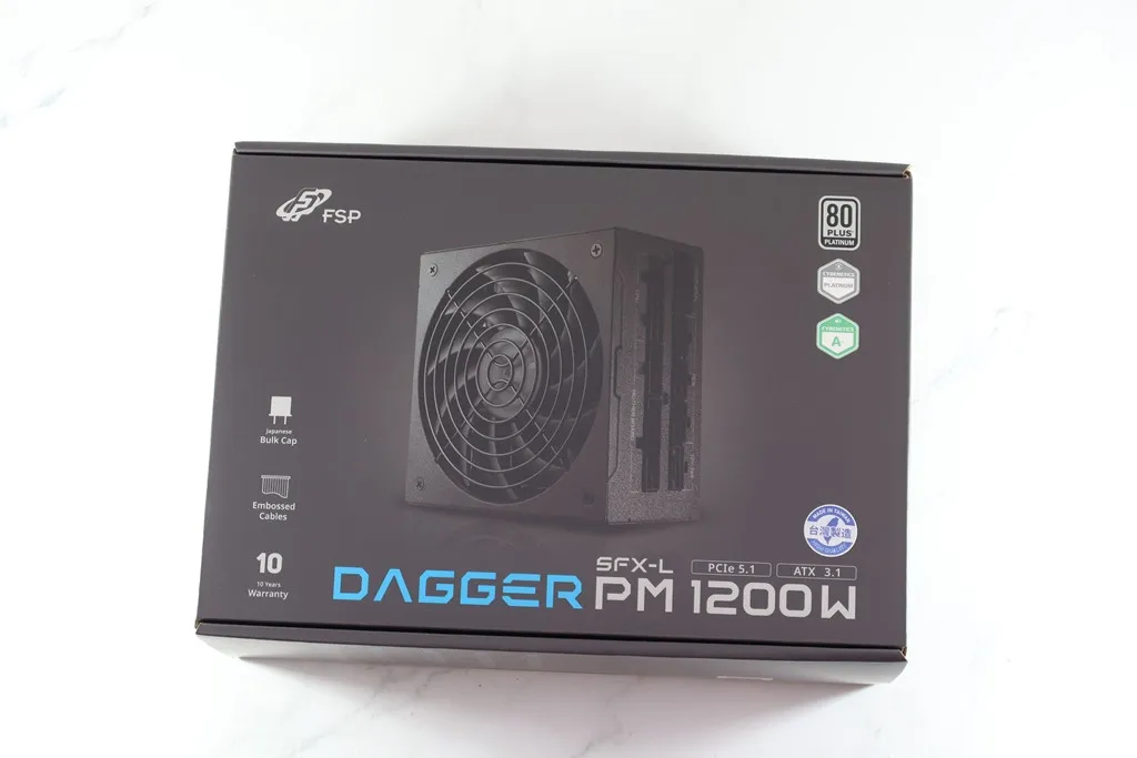 Nguồn điện 1200W compact: FSP Mega GM vs DAGGER PM MIT
