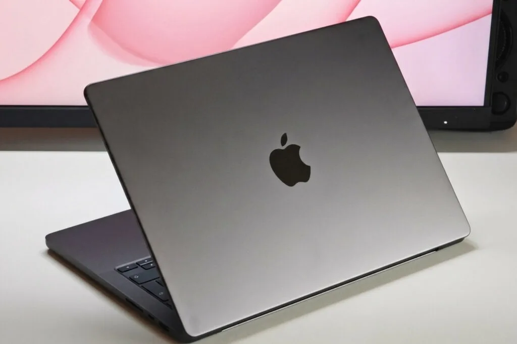 MacBook Pro M5: Chọn đúng cấu hình để không phí tiền