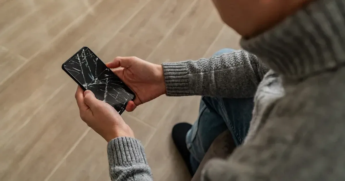 Khi nào nên sửa điện thoại cũ, khi nào nên mua máy mới