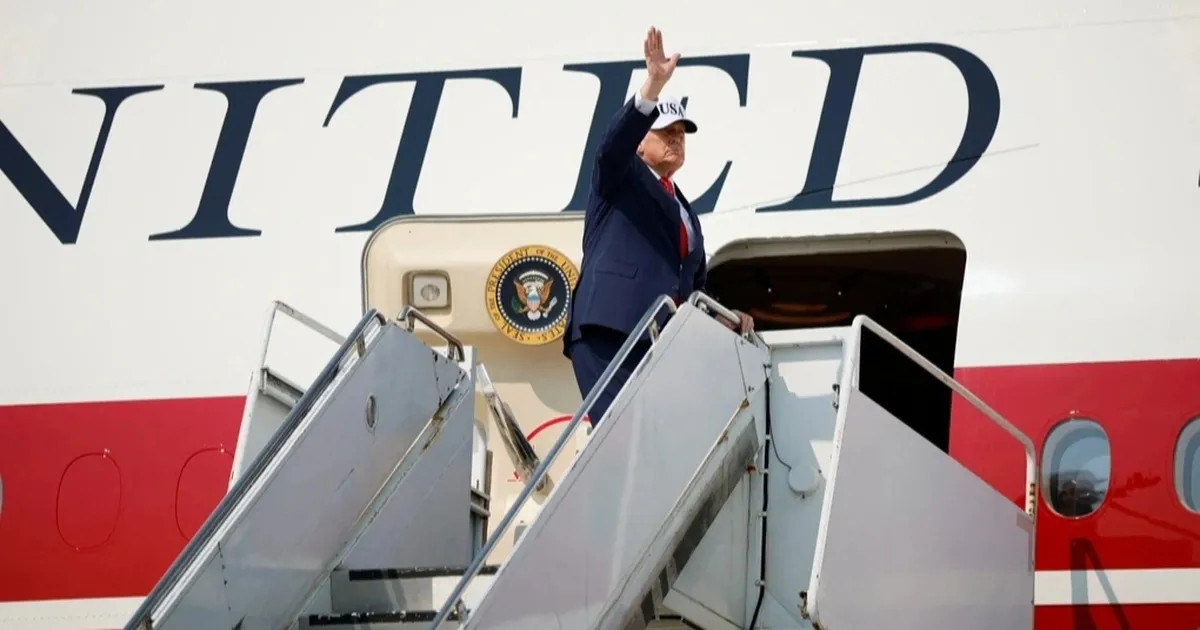 Từ xe chở suất ăn đến chuyên cơ Qatar: an ninh Tổng thống Trump dưới lăng kính quyền lực