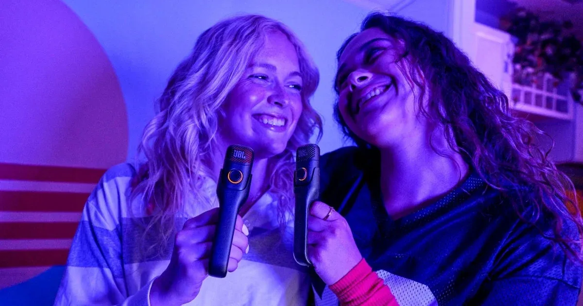 JBL EasySing Mic Mini: micro AI tách giọng cho thời đại karaoke thông minh