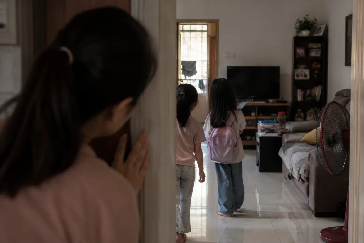 Ajarkan Anak Mengenali Batasan Tubuh dan Sentuhan Selamat