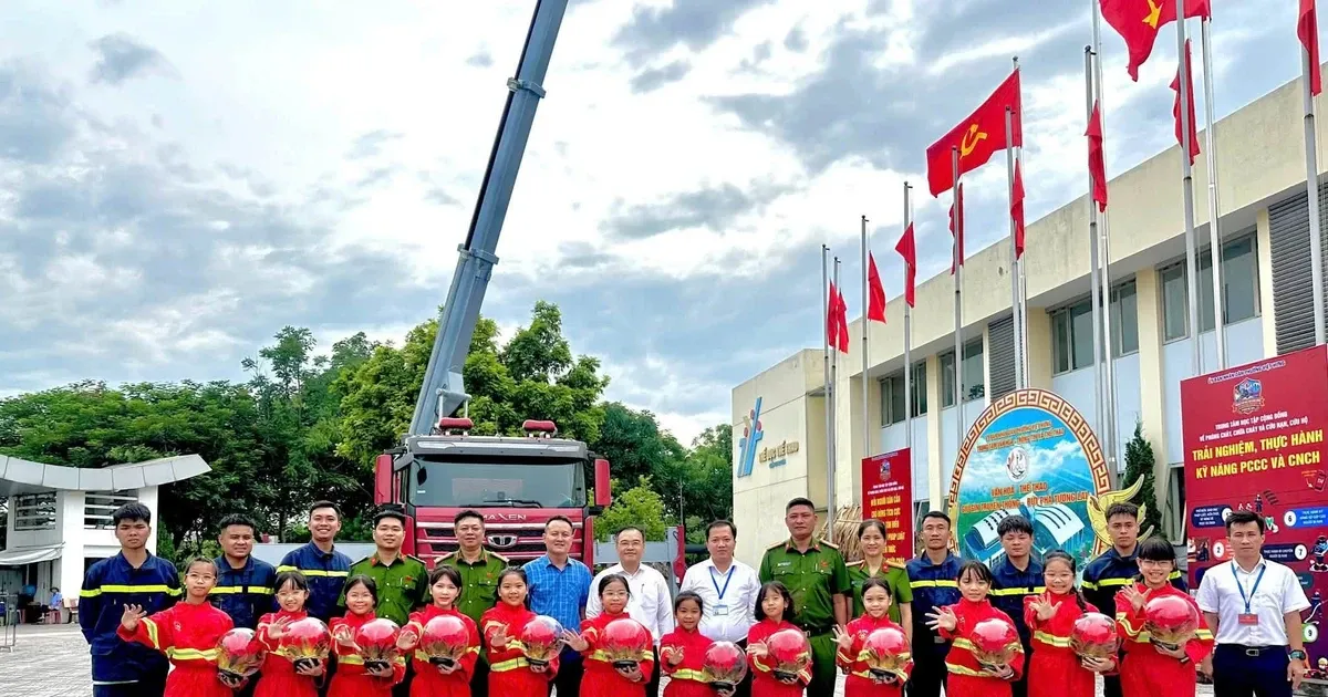 Học kỹ năng phòng cháy chữa cháy ở trường: nền tảng an toàn cho trẻ em