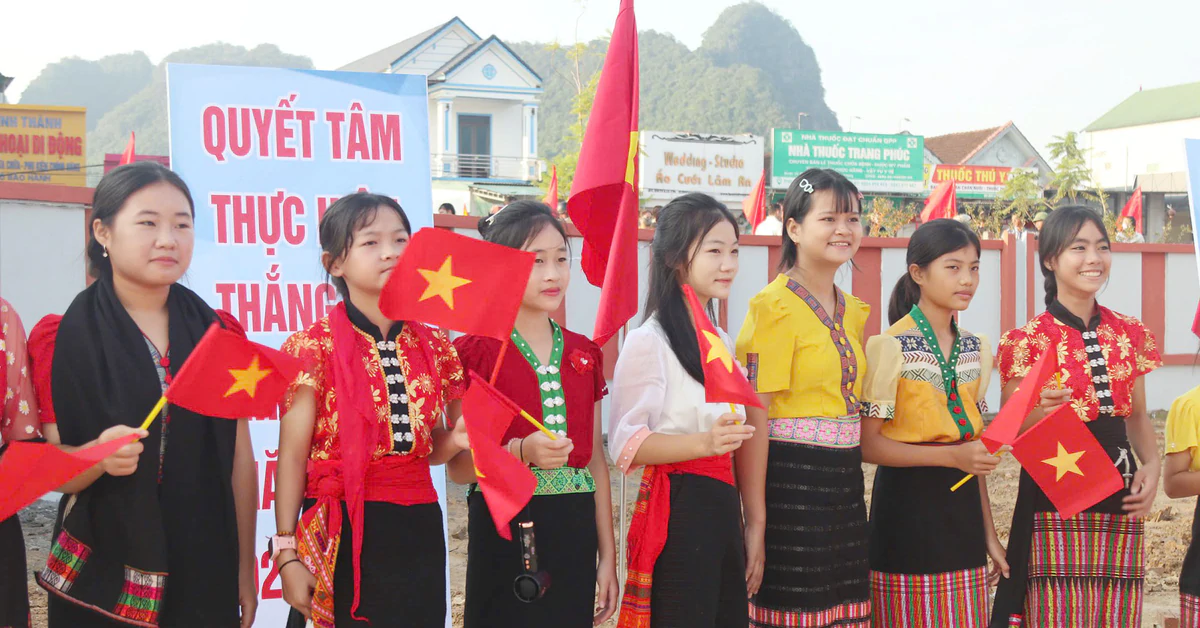 Một ngày học tập của học sinh nội trú vùng biên giới