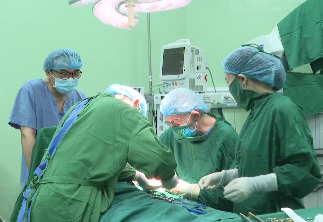 Chương trình khám sàng lọc dị tật tay, chân và cột sống miễn phí cho trẻ: Cha mẹ không nên bỏ lỡ