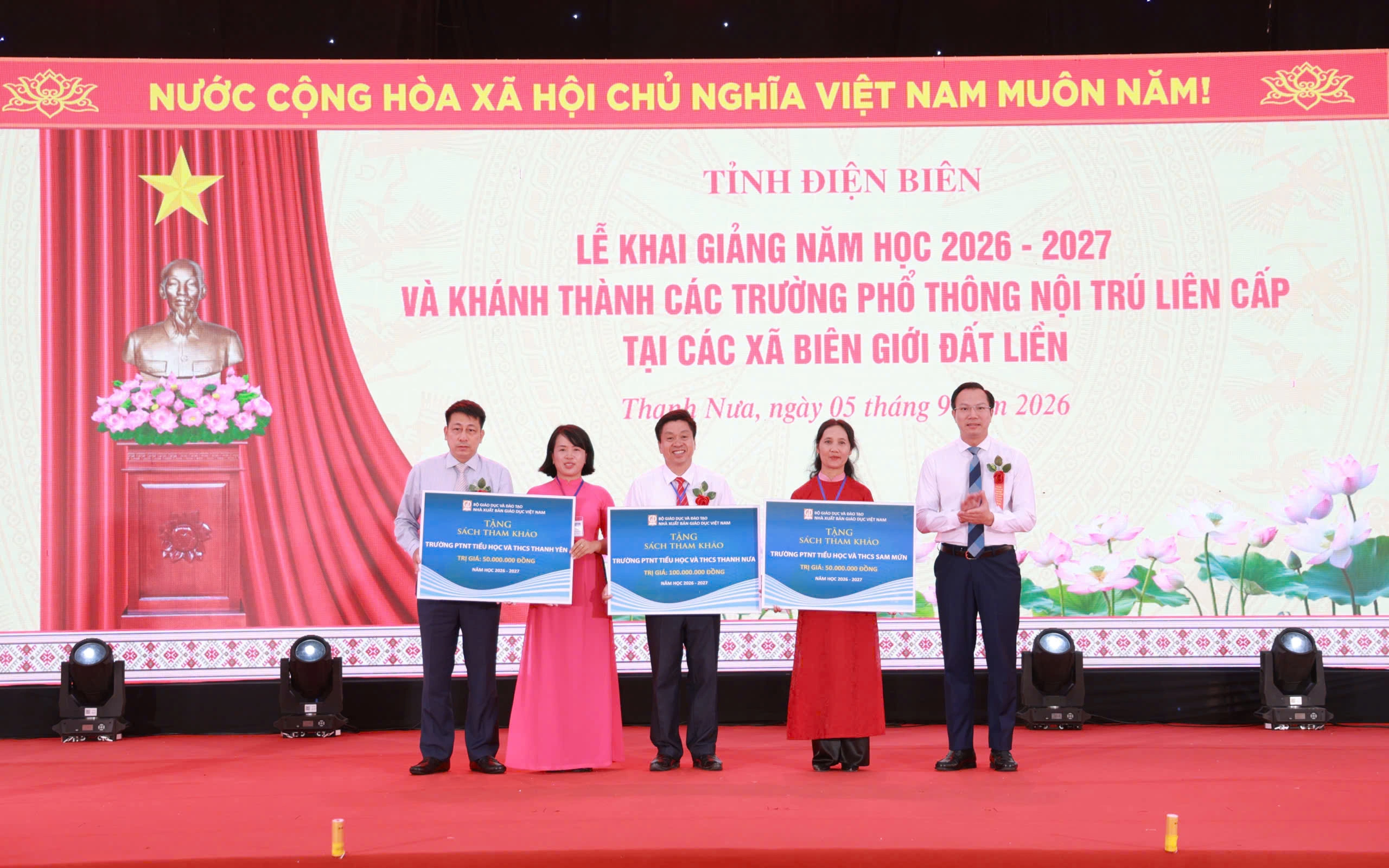 Trường nội trú vùng biên Điện Biên: Khi tường lớp và tủ sách cùng mở ra cơ hội