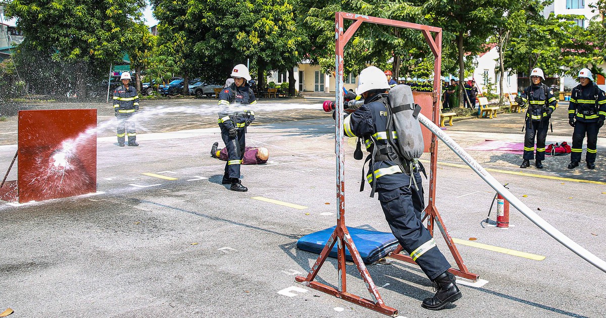 29 ngày rèn luyện chuyên sâu của đội tuyển cảnh sát PCCC