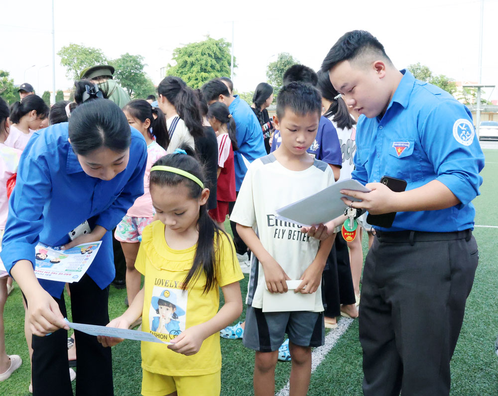 Video ngắn AI: Khi công nghệ đẩy trẻ em nghiện màn hình