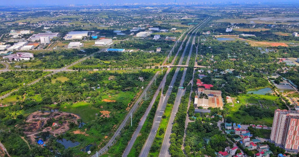Đại lộ Thăng Long: Từ đường cao tốc thành nam châm bất động sản