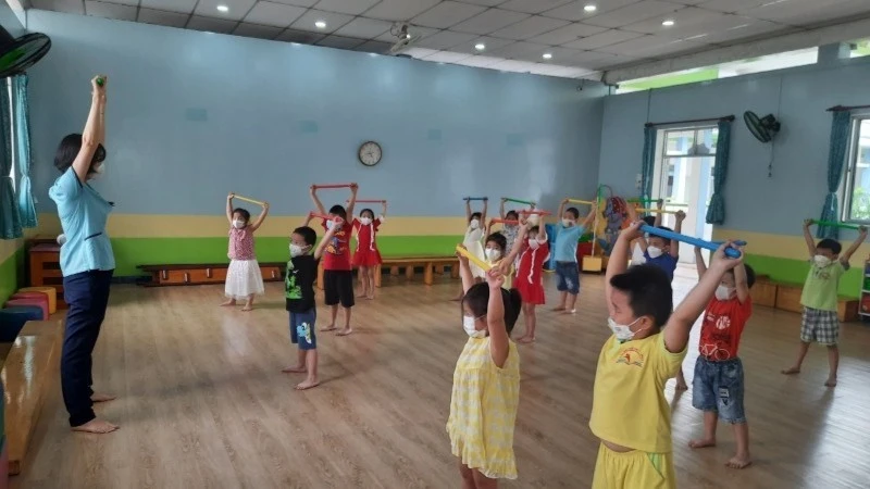 Tiếng Anh tích hợp ở mầm non Hồ Chí Minh: cơ hội hay áp lực?