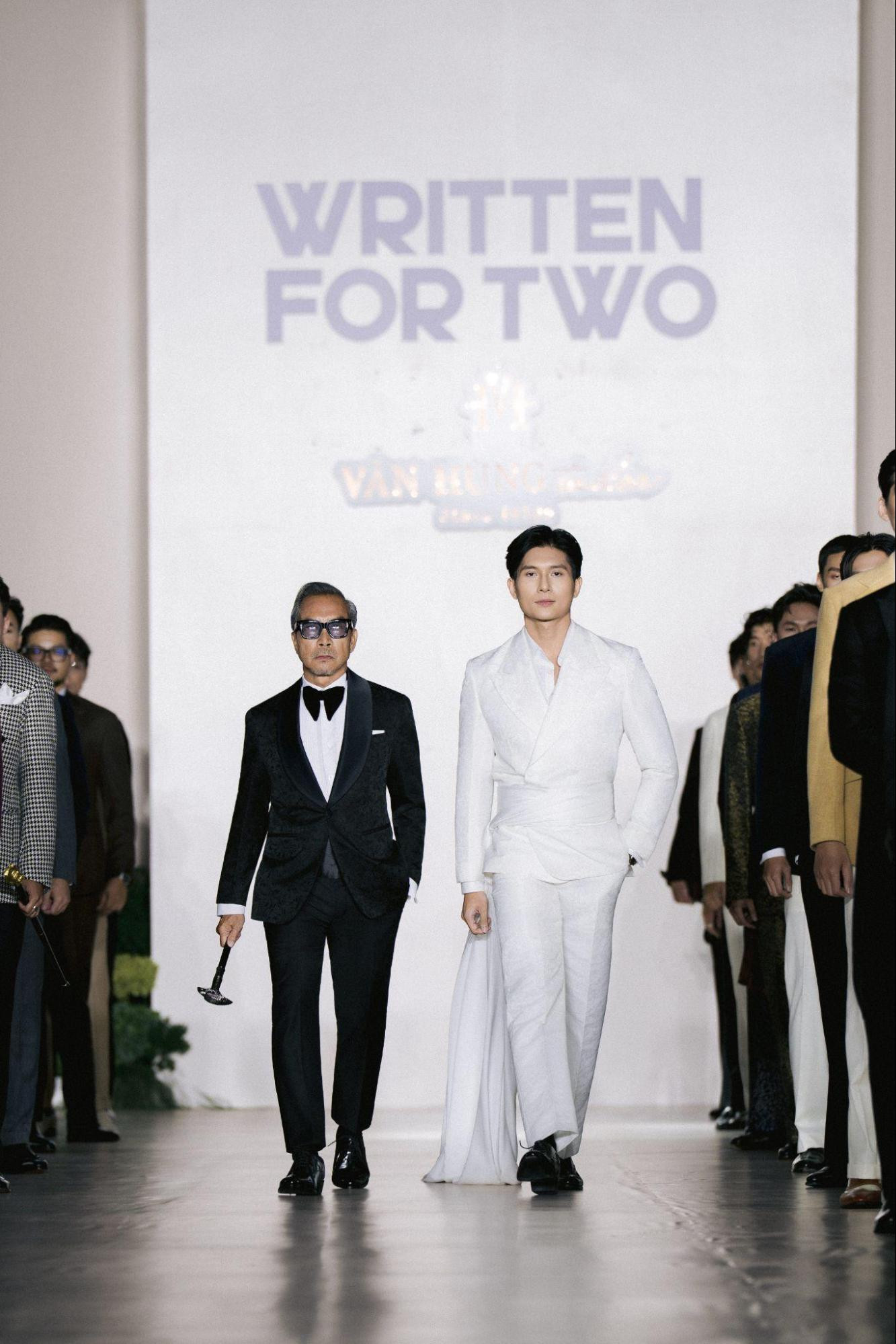 Văn Hùng Tailor và sợi chỉ di sản trên sàn diễn cưới Hà Nội