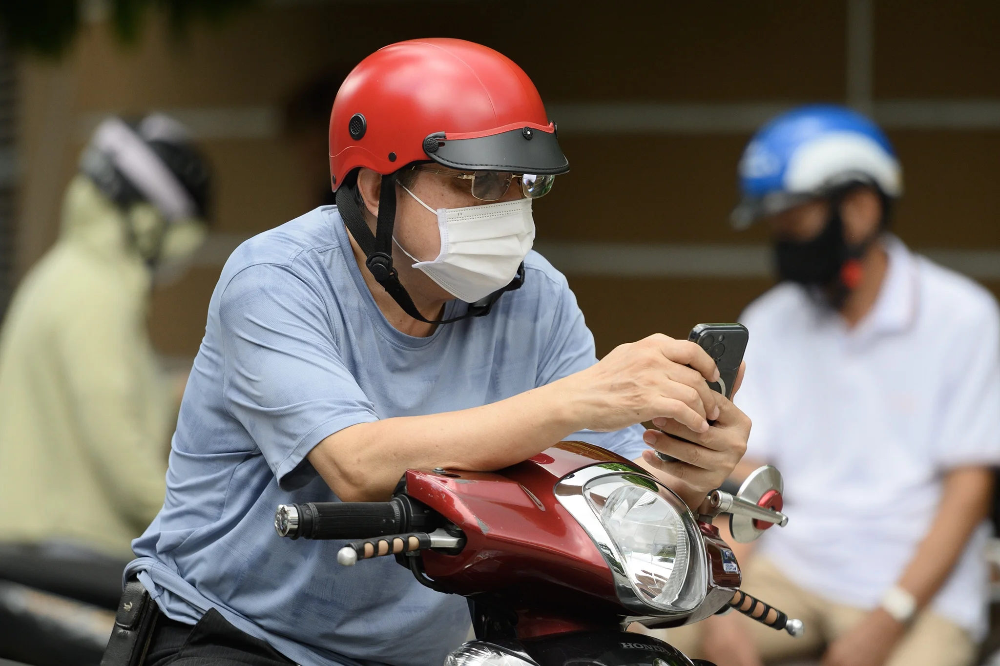 Trường học chưa sẵn sàng chăm sóc trưa, phụ huynh lao đao theo lịch học mới