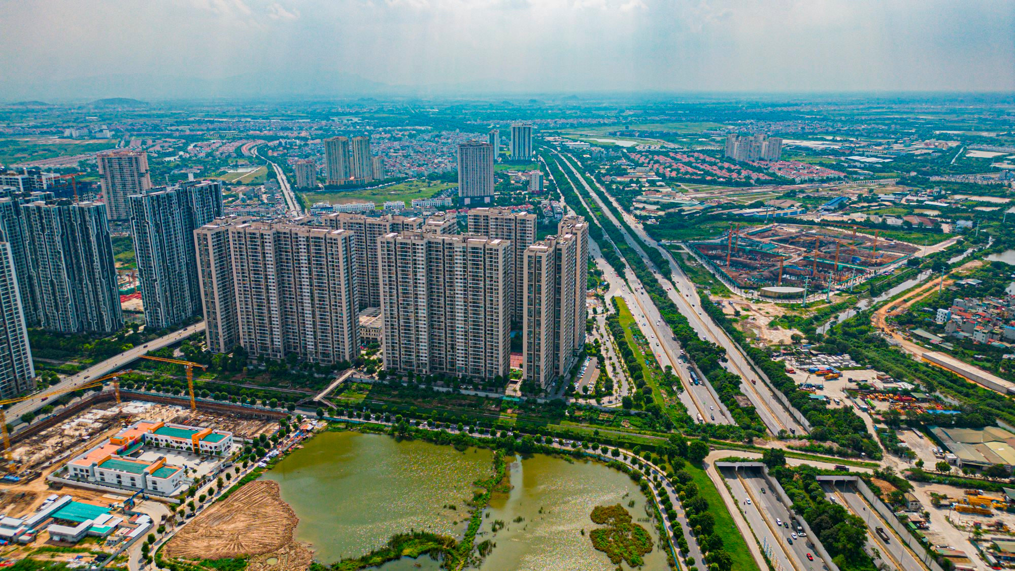 Đại lộ Thăng Long: Nam châm mới của bất động sản Hà Nội