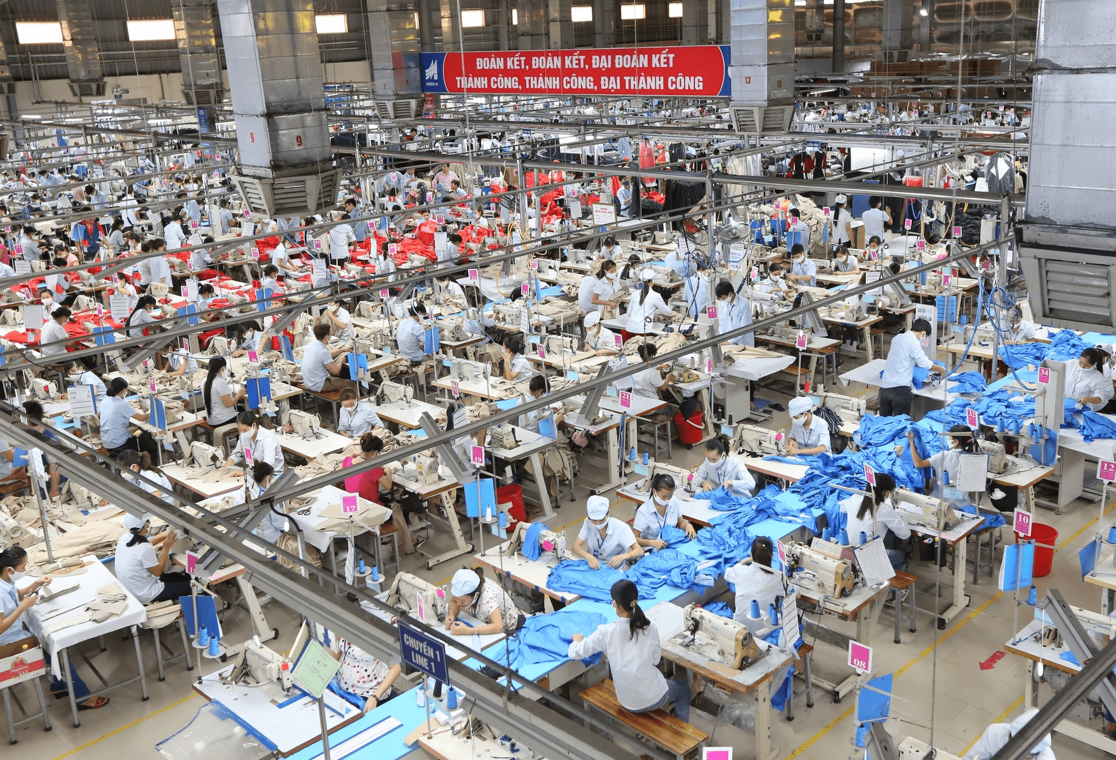 Yêu cầu minh bạch từ Italia buộc dệt may Việt Nam số hóa chuỗi cung ứng