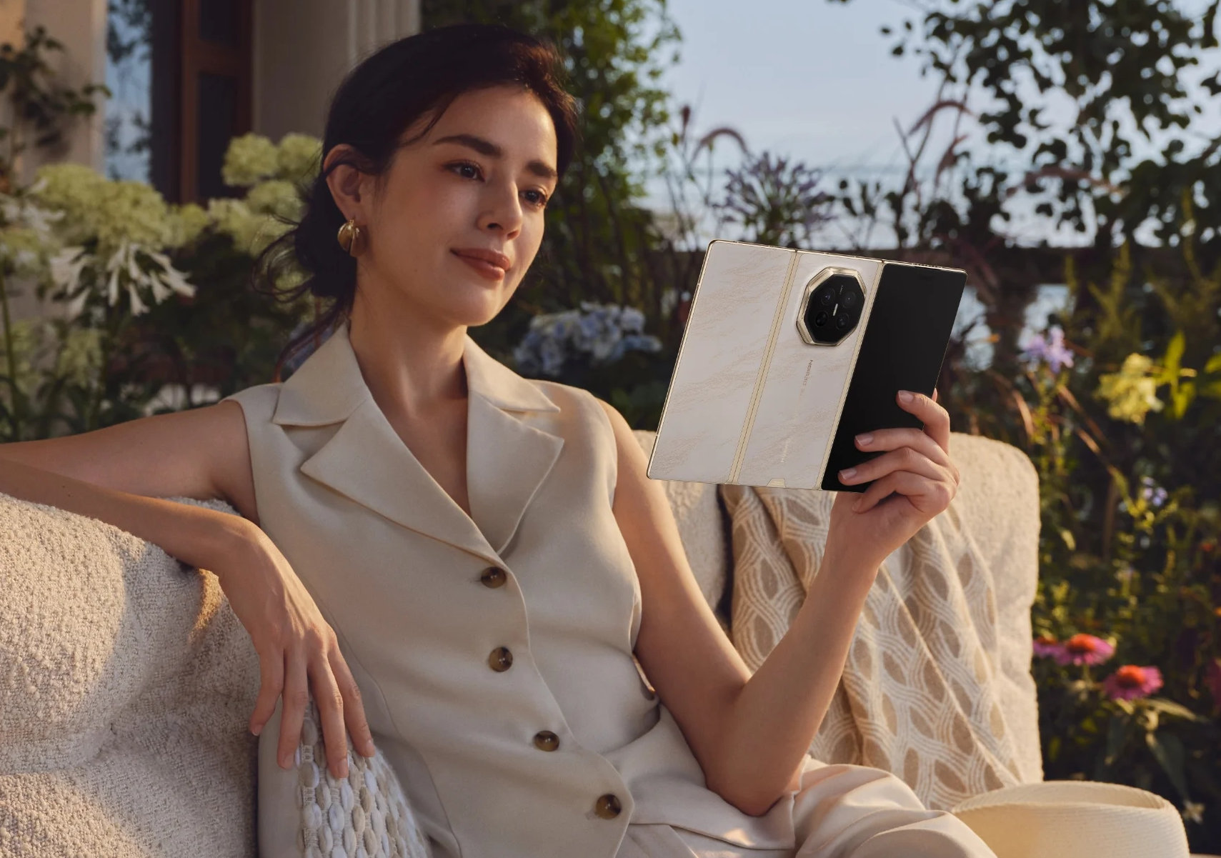 Huawei Mate XT 2 Tri-Fold: Skrin Privasi & Kirin 9050 Pro Untuk Golongan Ultra-Premium