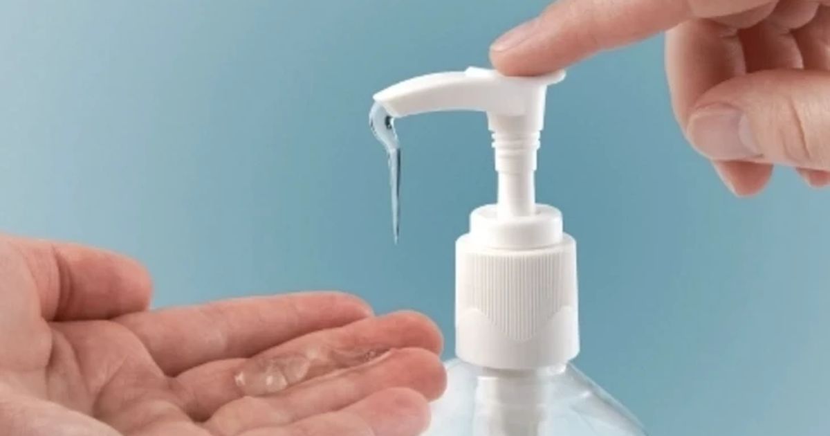 Dung dịch vệ sinh phụ nữ bị thu hồi: Báo động về chuẩn vi sinh