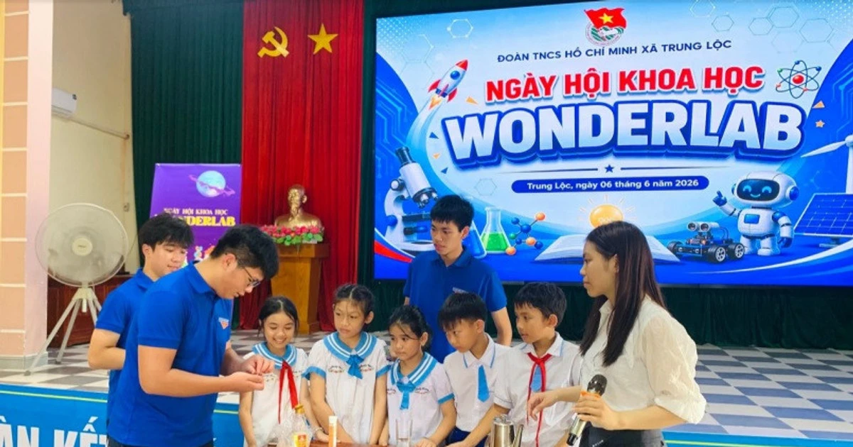 Học sinh trường chuyên mang khoa học sống động đến trẻ em nông thôn
