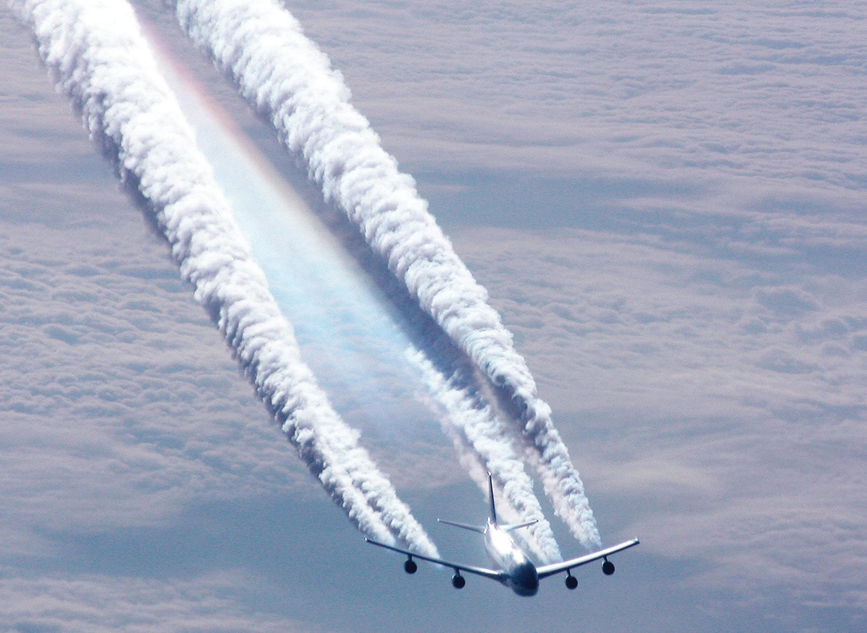 Google AI giảm vệt contrail 40%: Bước ngoặt cho hàng không bền vững