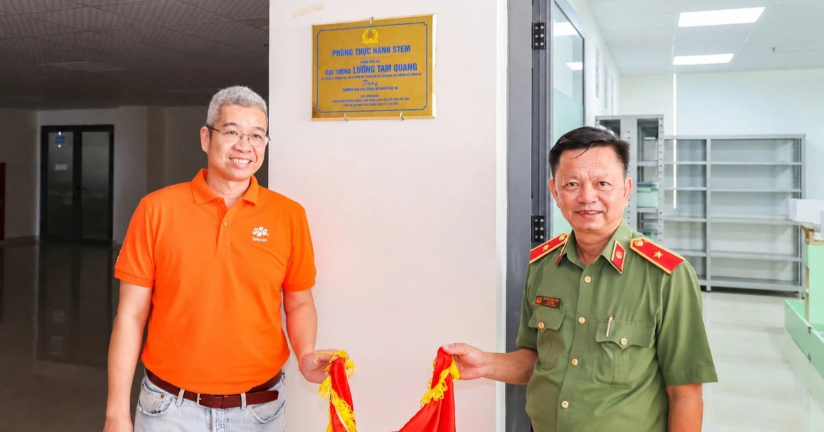 Doanh nghiệp viễn thông mang phòng STEM và thư viện số đến vùng khó