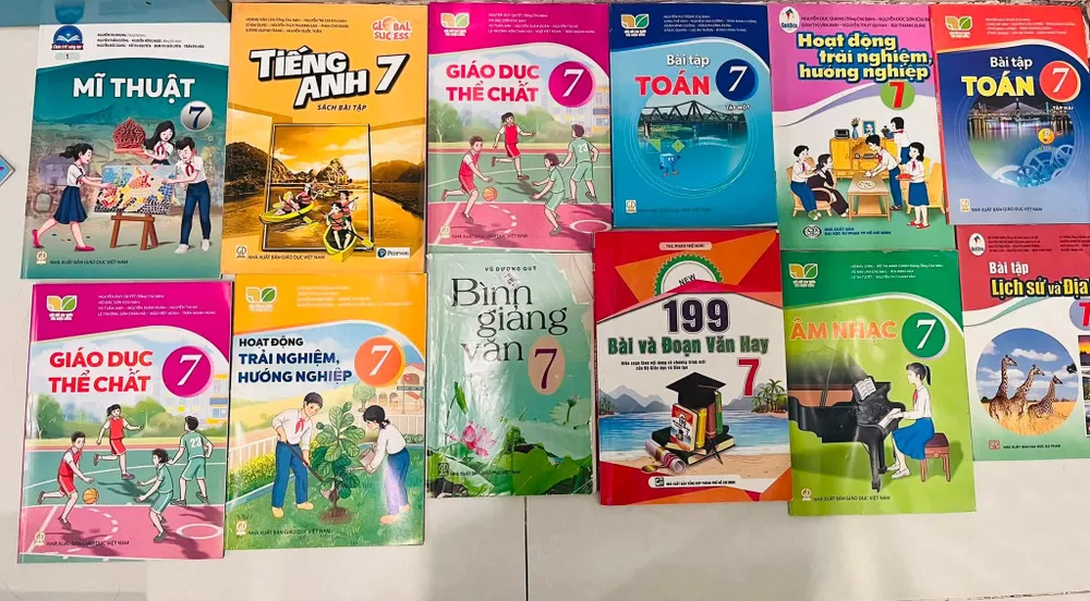 Sửa đổi chương trình, sách giáo khoa: Cú xoay mạnh sang ngoại ngữ, STEM và AI