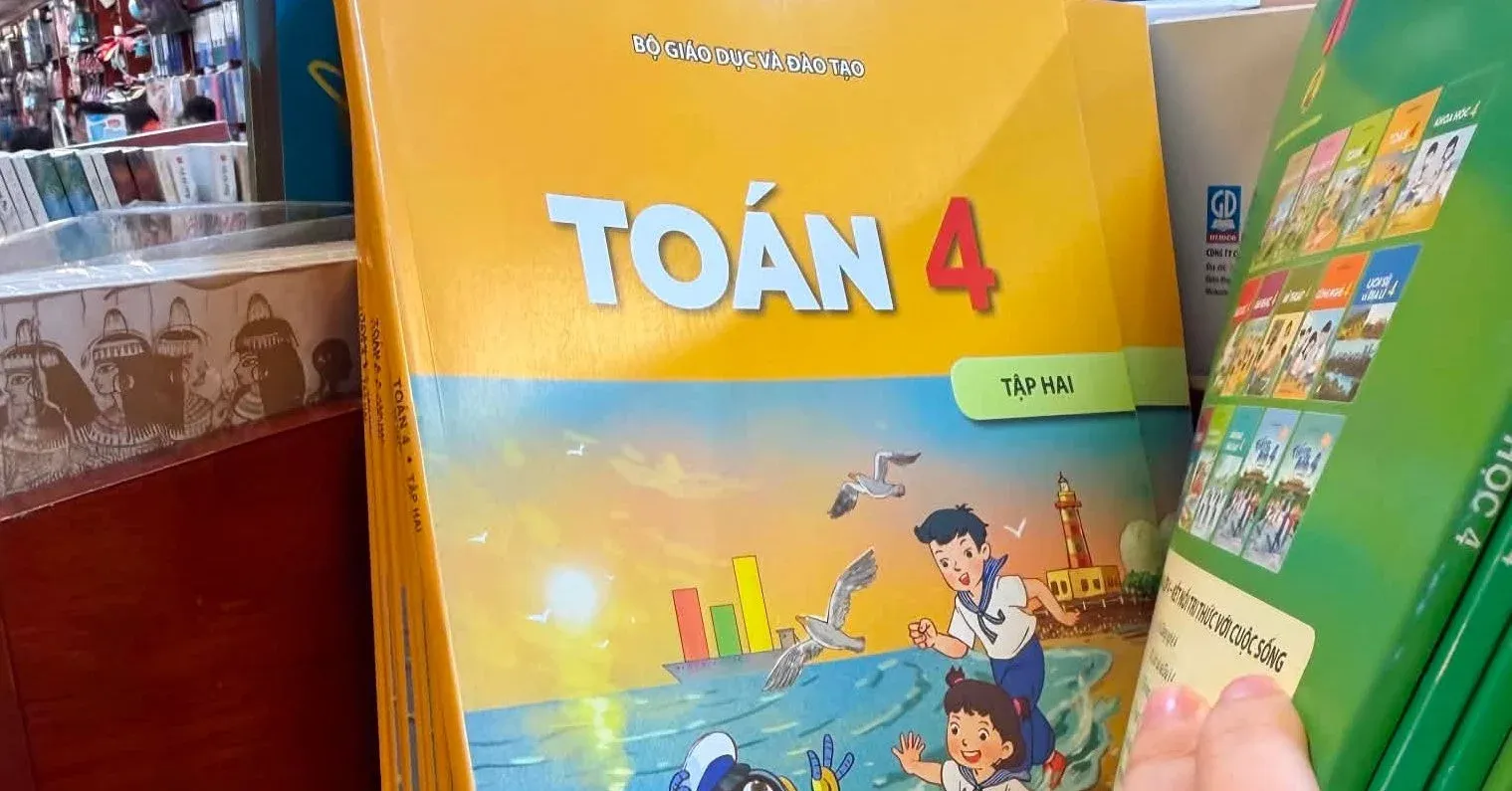 Sách giáo khoa khan hiếm trước khai giảng: 7 giải pháp phụ huynh cần làm ngay