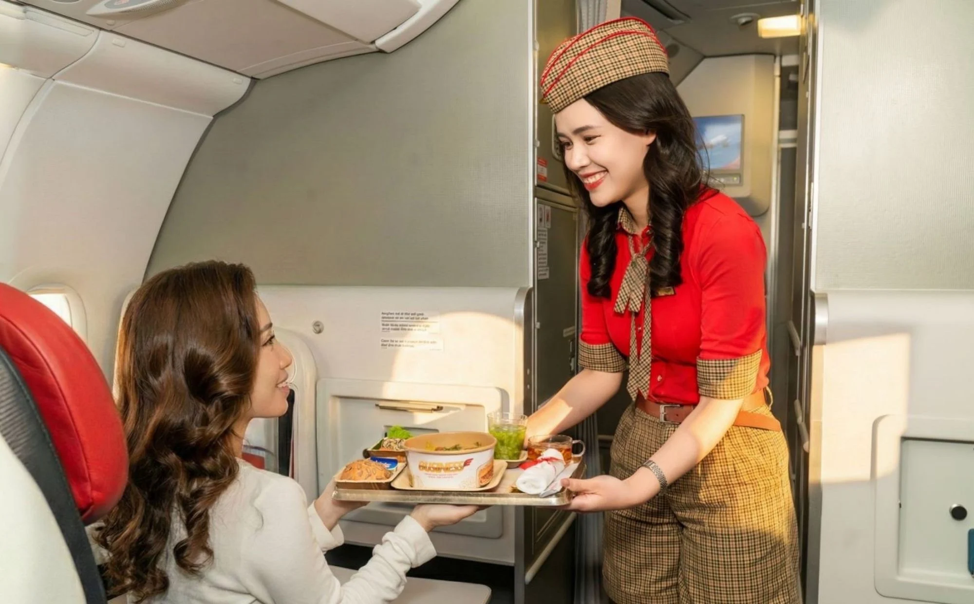 Jualan 9.9: Trip.com, Traveloka Atau Vietjet?