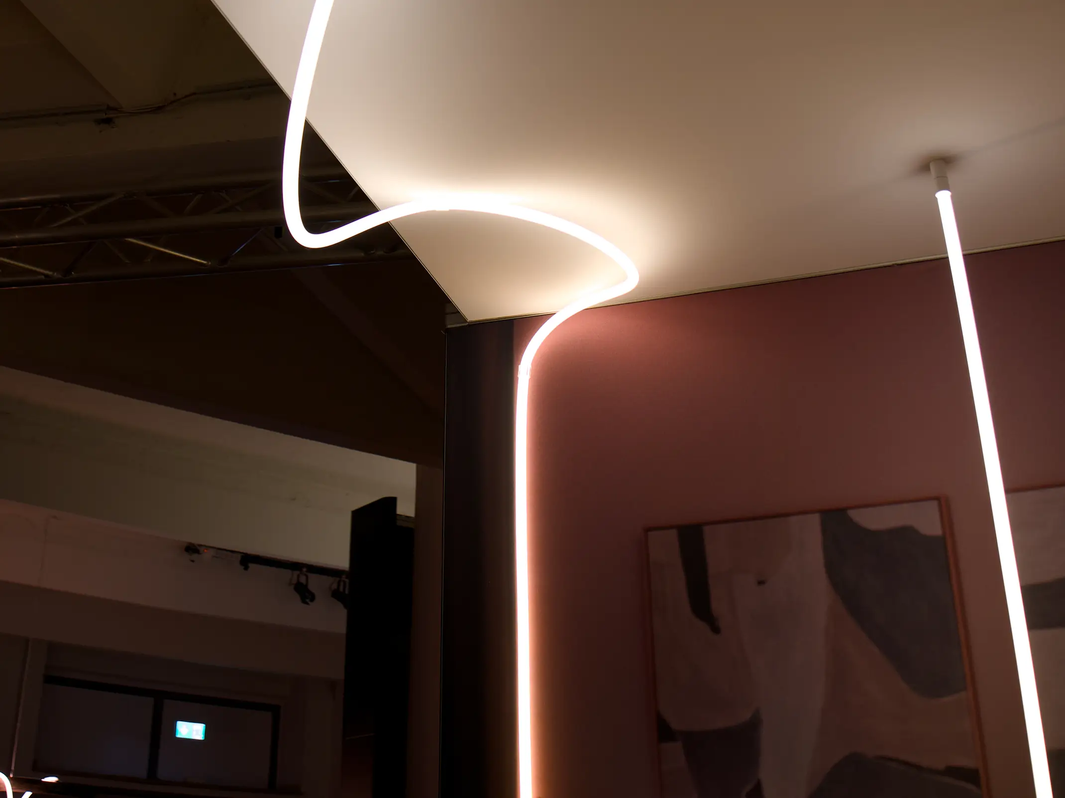Philips Hue ra mắt loạt đèn thông minh và phụ kiện mới