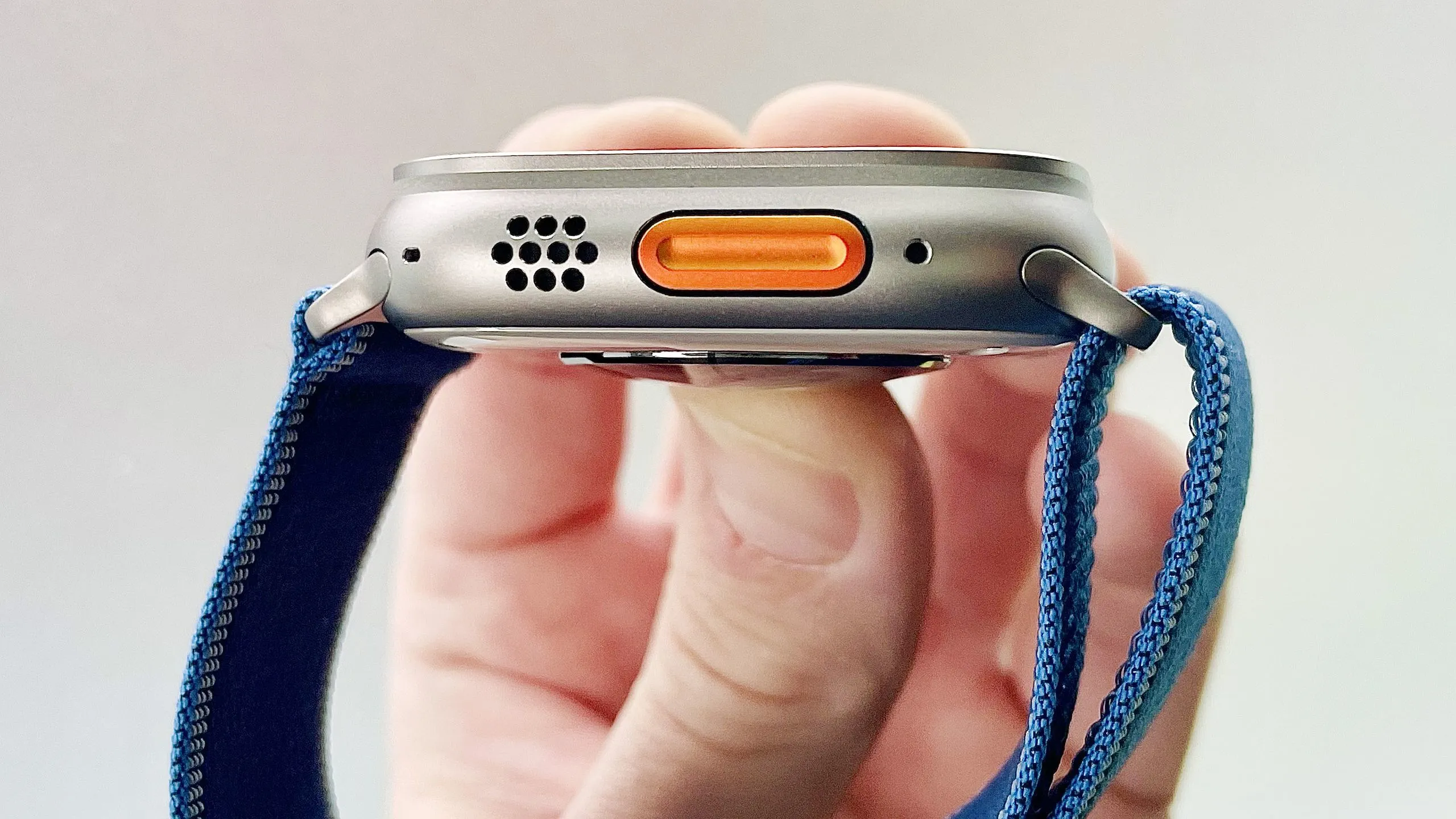 Apple Watch Ultra 4 ra mắt: Có đáng nâng cấp từ Ultra 3?