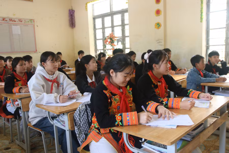 Những khoảng trống trong chính sách hỗ trợ học sinh vùng khó
