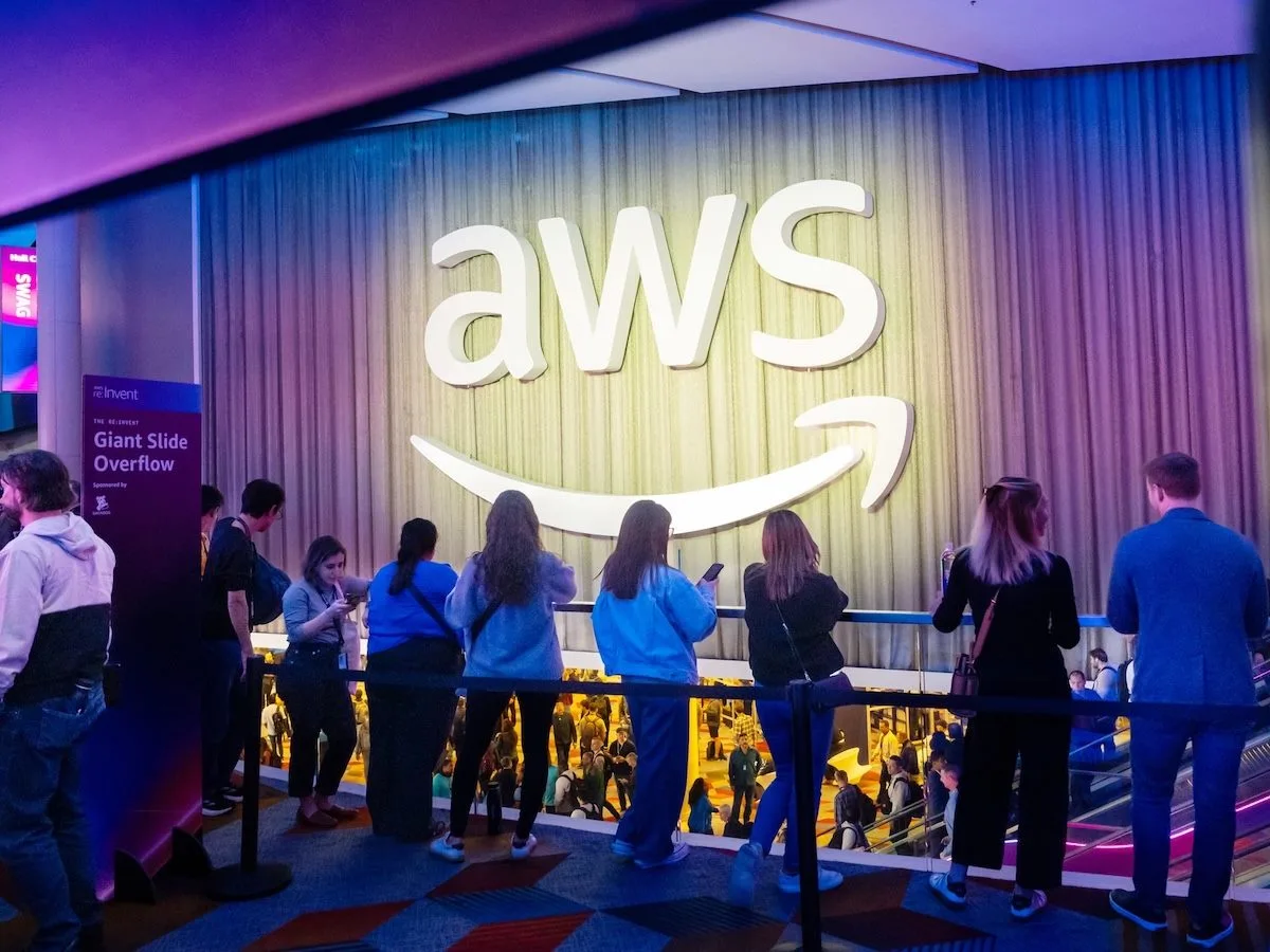 Qualcomm dan AWS Bentuk Generasi Baharu Cip AI Tersuai