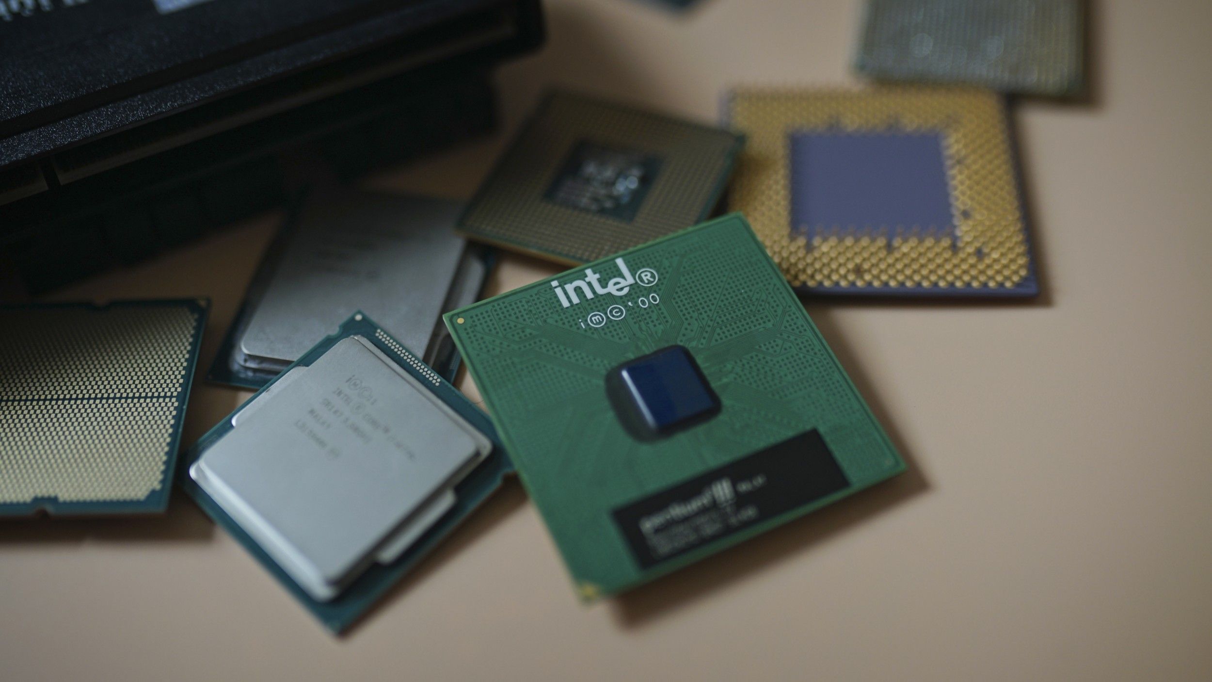 Intel tăng giá CPU 10%: nên mua ngay hay chờ Nova Lake?