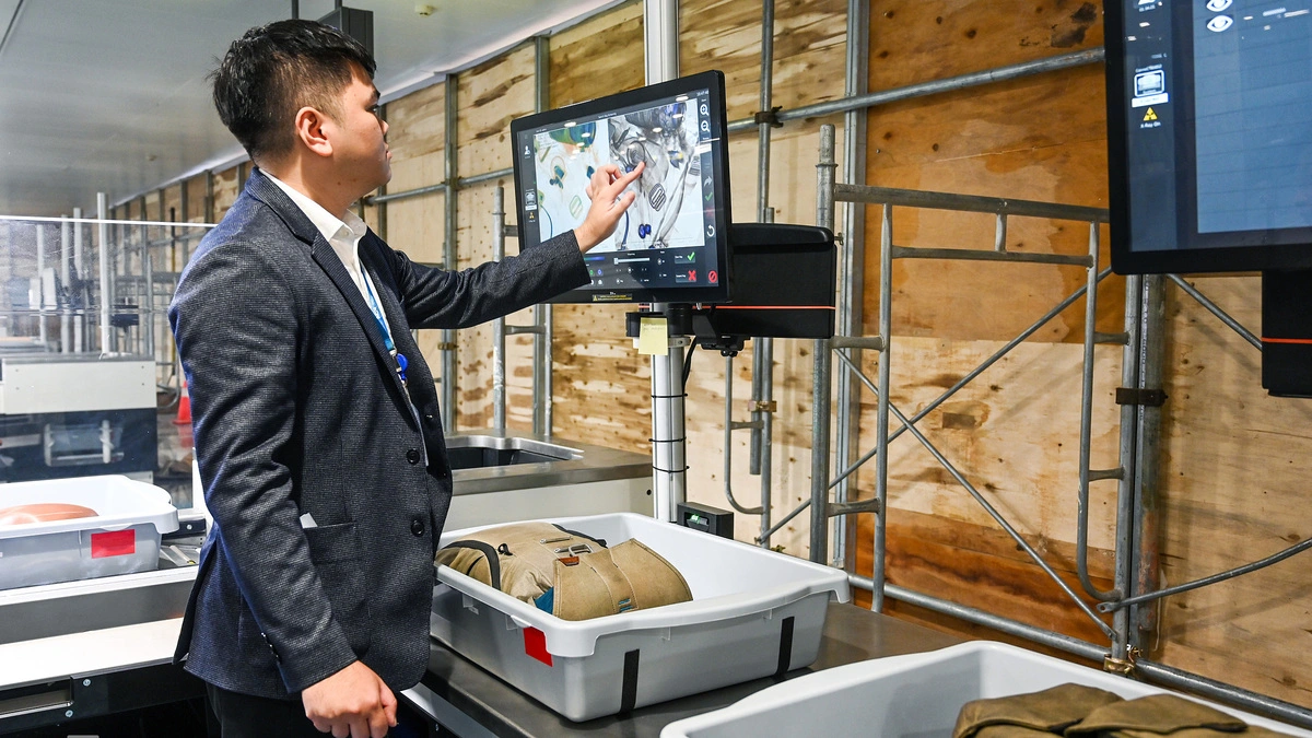 Ba sân bay Việt Nam tăng tốc kết nối: cơ hội thành trung tâm hàng không