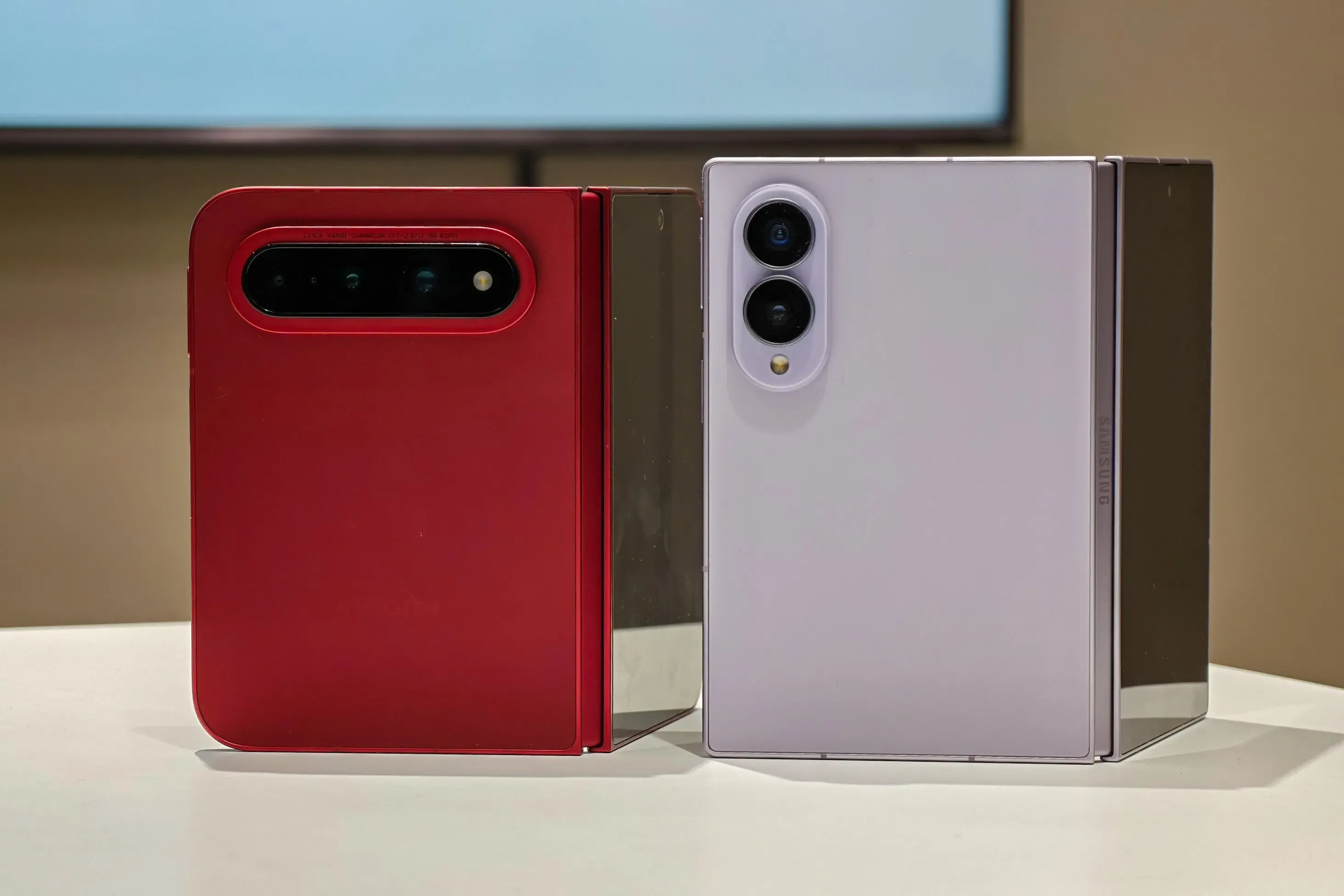 Xiaomi 18 Fold so với Galaxy Z Fold 8: Đâu là điện thoại gập đáng nâng cấp?