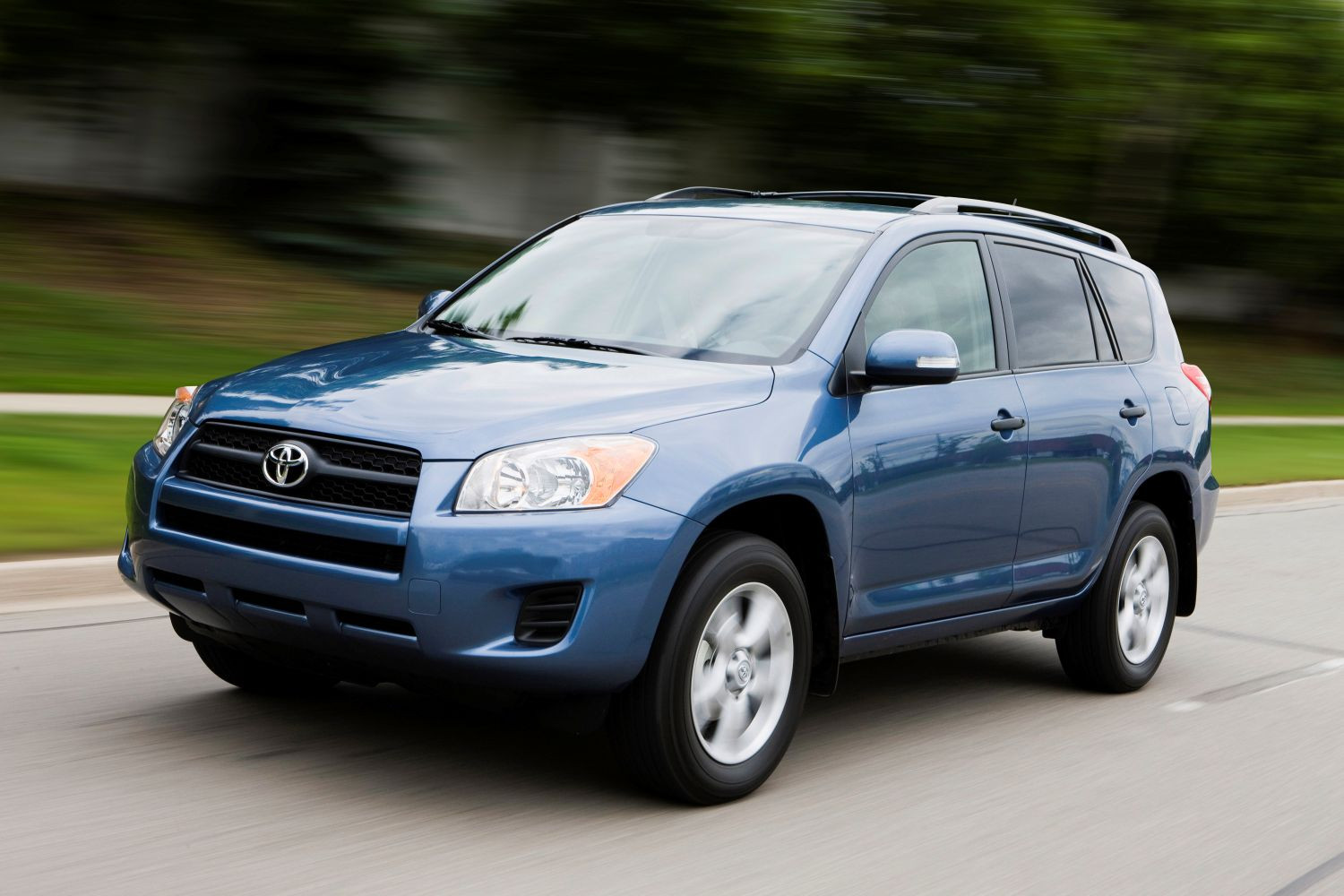 6 lỗi thường gặp trên Toyota RAV4: Hướng dẫn kiểm tra chi tiết khi mua xe cũ